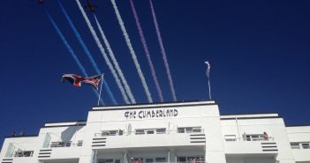 The Red Arrows fly over the Cumberland Hotel