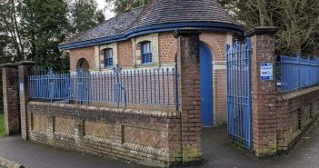 Poole park toilets